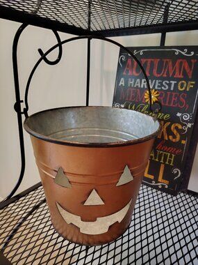 Jack-O-Lantern Face Galvanized Steel Rust Look Metal Vintage Halloween Bucket